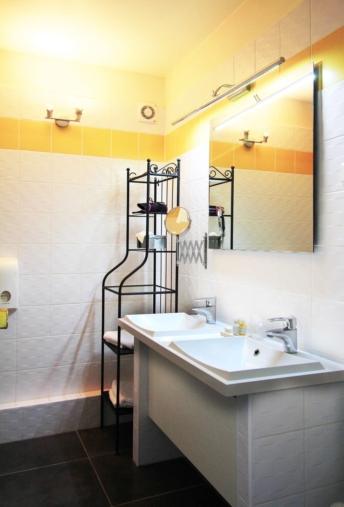 Best Western Blanche De Castille Dourdan Luaran gambar